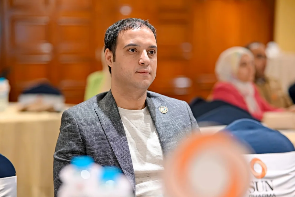 دكتور محمد حلمي متخصص في جراحة المخ والأعصاب