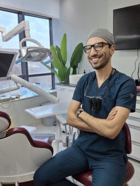 دكتور دكتور محمد أبو الغار - تقويم وزراعة الاسنان في شبين الكوم
